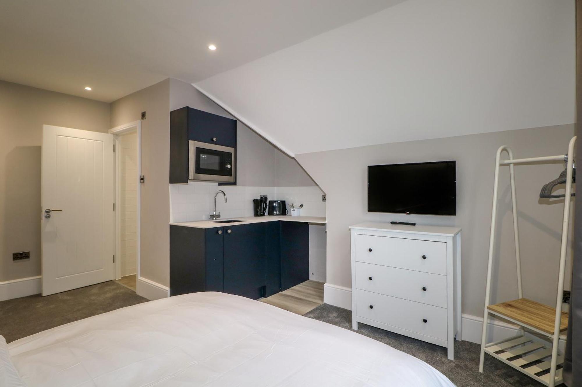 8 The Cuckmere Apartment *